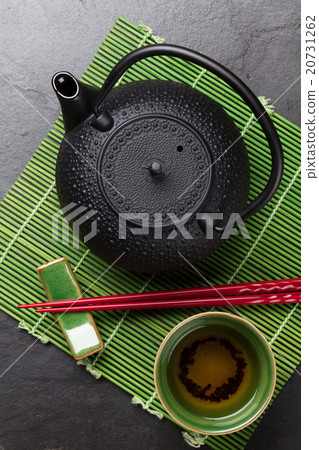 Asian tea bowl and teapot Asian tea bowl and teapot 20731262