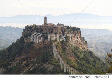 Panorama of Civita di Bagnoregio at morning 20731851