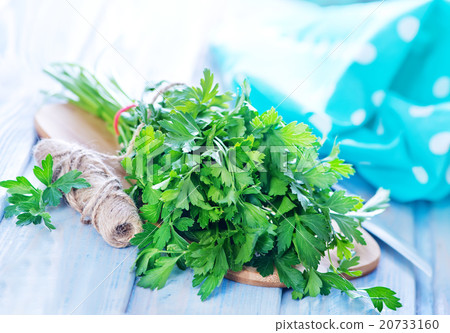 parsley 20733160