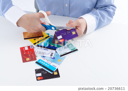 Women who dispose of credit cards 20736611