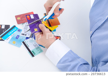 Women who dispose of credit cards Women who dispose of credit cards 20736613