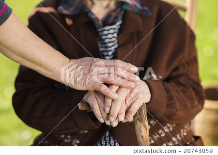 Helping hands 20743059