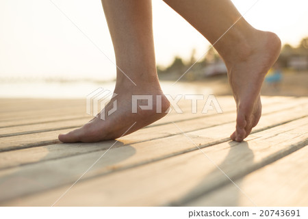 Feet detail 20743691