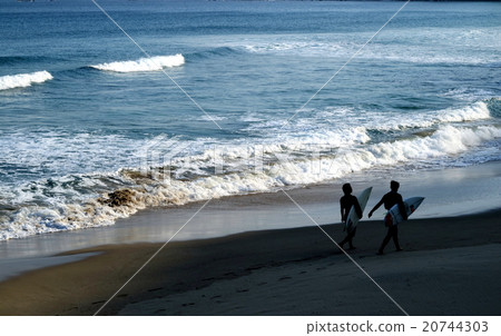 Nichinan Coast Koikeura Midwinter Surfer 20744303