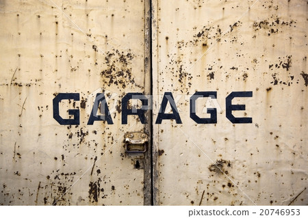 Rusty garage door Rusty garage door 20746953