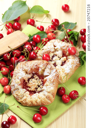 Danish pastry 20747216