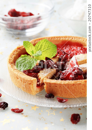 Jelly tart 20747310