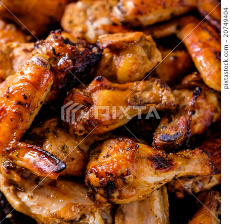 Closeup Bbq chicken wings with sauce Closeup Bbq chicken wings with sauce 20749404