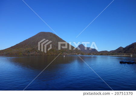 Haruna Lake Haruna Fuji upside down Fuji blue sky Haruna Lake Haruna Fuji upside down Fuji blue sky 20751370