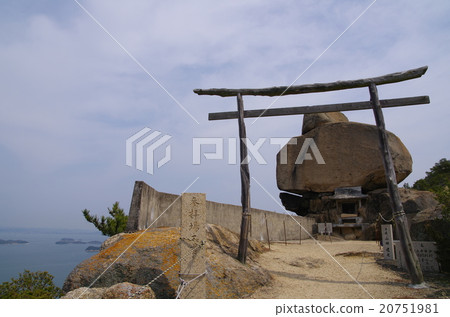 沉重的岩石 20751981