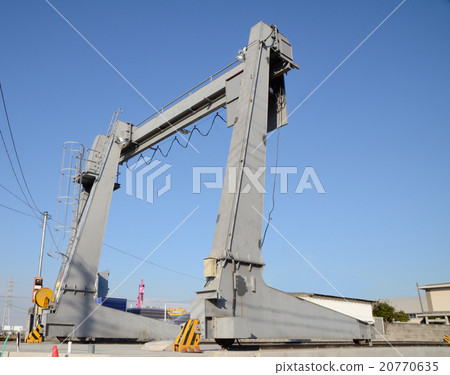 Portal type crane / pier link type crane 20770635