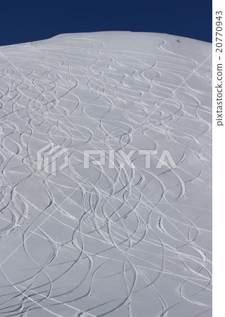 Spur vertical Spur vertical 20770943