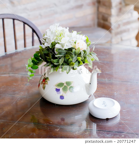 vase of beautiful flowers on coffee table decor vase of beautiful flowers on coffee table decor 20771247