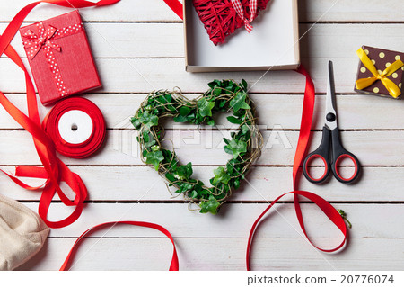 Green heart shape toy 20776074