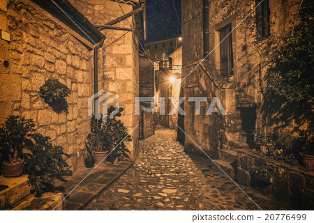 Sorano street at night Sorano street at night 20776499