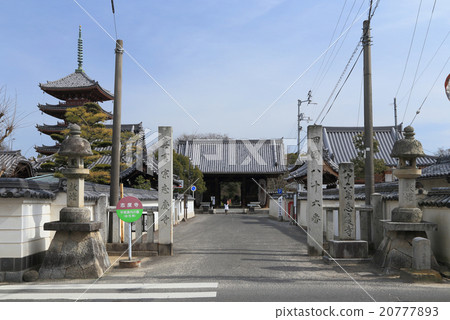 Shikoku Buddha 86th Buddhist Shishitera Temple Seeing the Nijimon from the approach path Shikoku Buddha 86th Buddhist Shishitera Temple Seeing the Nijimon from the approach path 20777893