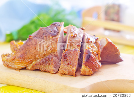 baked meat 20780893