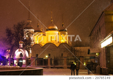 square and Church of the Trinity in Leaves, Moscow 20785149