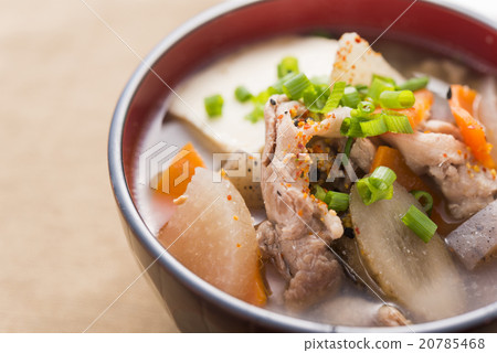 豬肉和蔬菜味噌湯 20785468