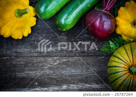 Fresh organic gardening vegetables 20787264