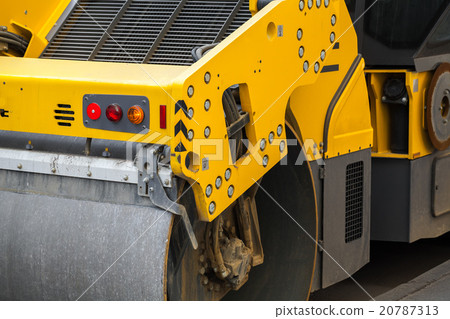 Yellow industrial roller, road under construction Yellow industrial roller, road under construction 20787313