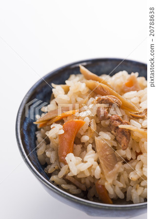 Cooked chicken burdock rice 20788638