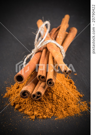 cinnamon sticks with powder cinnamon sticks with powder 20790422