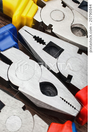 head of Pliers background 20790844