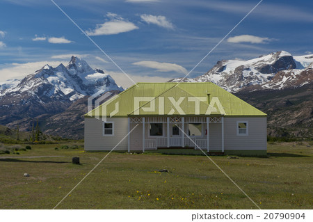 the Farm of Estancia Cristina in Los Glaciares the Farm of Estancia Cristina in Los Glaciares 20790904