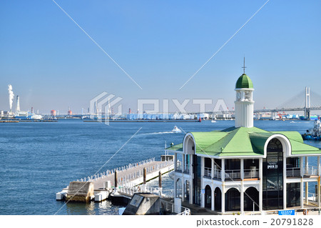 Pukari-san Bridge (from the Yokohama National University Hall) 20791828