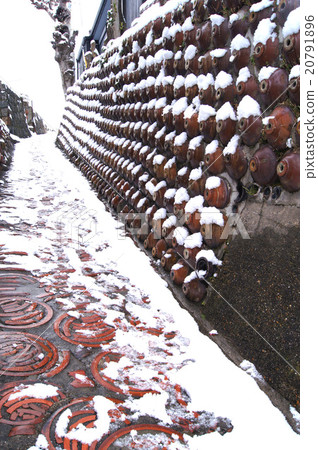 The day when it snows on Chita peninsula "Tokoname" 20791896