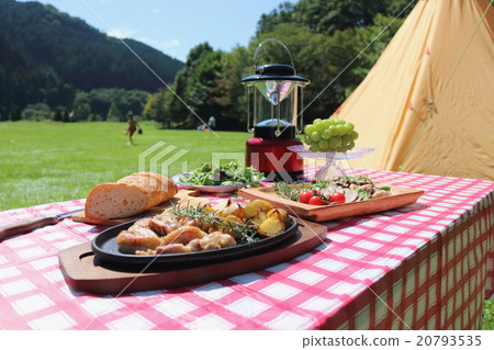 Camp 20793535