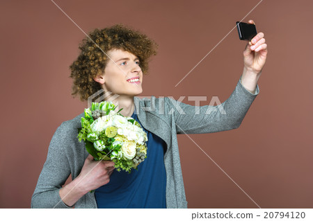 Studio shot of stylish young man 20794120