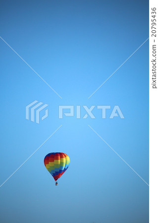 Blue sky and balloon 20795436