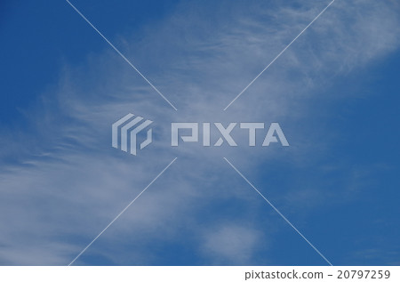 冬天藍天和雲彩 20797259
