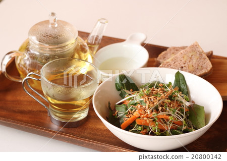 Linseed Roast & Broccoli Sprout Salad Linseed Roast & Broccoli Sprout Salad 20800142