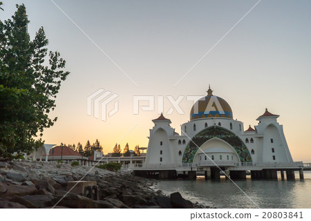 Malacca Straits Floating Mosque During Sunrise 20803841