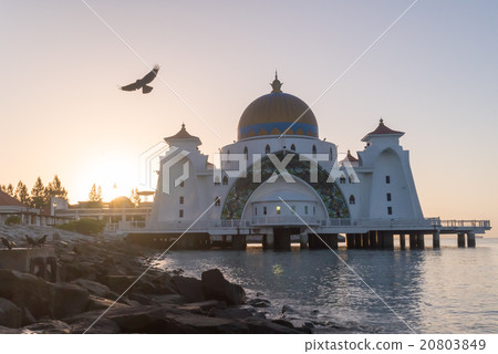 Malacca Straits Floating Mosque During Sunrise 20803849