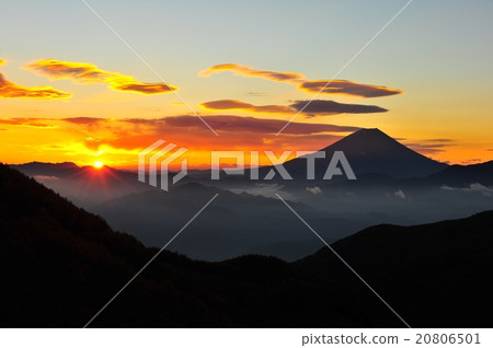 日出和富士山 20806501