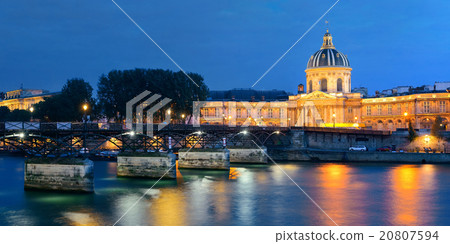 River Seine 20807594