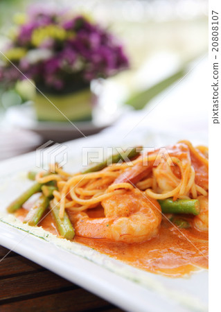 spaghetti with shrimp spaghetti with shrimp 20808107