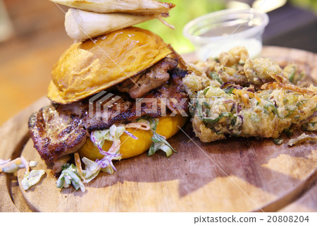 Chicken burger with fried vegetables Chicken burger with fried vegetables 20808204
