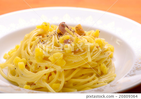 Chestnut-containing carbonara 20809364