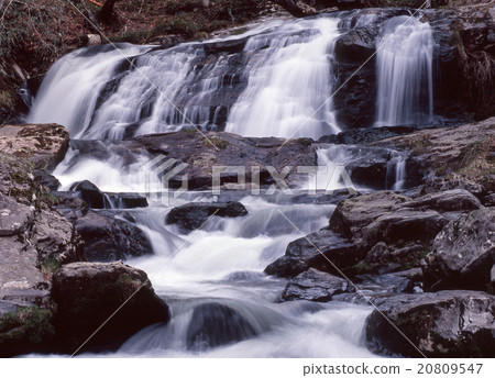 Egyutada瀑布 Egyutada瀑布 20809547