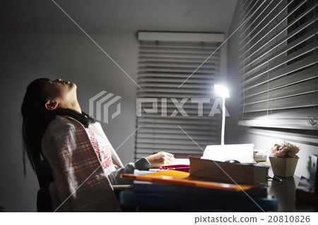 Children who study in their own room 20810826