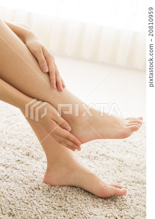 female, lady, woman 20810959
