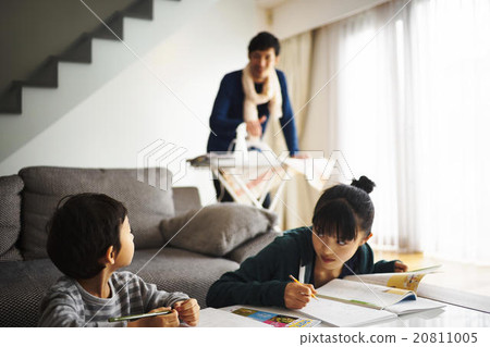 Children studying at home Children studying at home 20811005