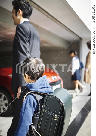 開車出去的家庭 開車出去的家庭 20811102