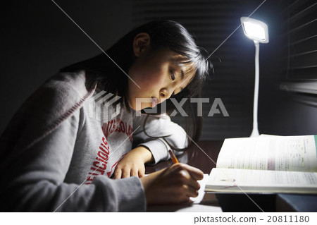 Children who study in their own room Children who study in their own room 20811180
