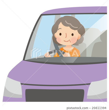 駕駛汽車的年長婦女 20811394